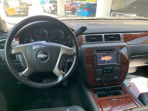 Used 2012 Chevrolet Tahoe LTZ RWD image 15