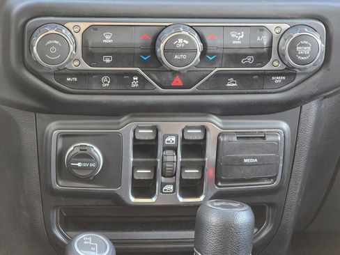 Used 2021 Jeep Wrangler Unlimited Sport image 34