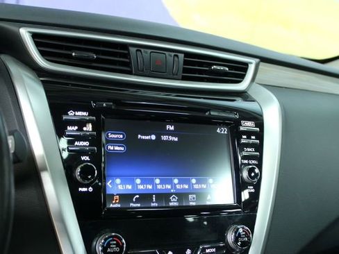 Used 2018 Nissan Murano SV AWD/4WD image 19