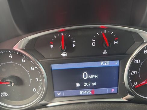 Used 2024 GMC Terrain SLT image 11