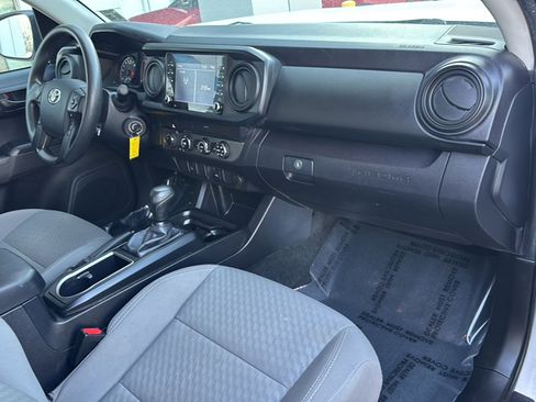 Used 2020 Toyota Tacoma SR image 11