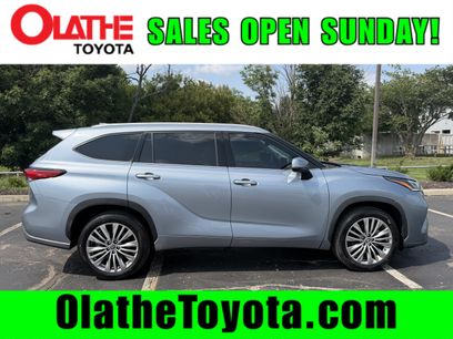 Used 2022 Toyota Highlander Platinum