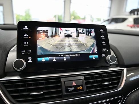 Used 2018 Honda Accord Sport image 16