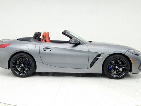 Used 2025 BMW Z4 M40i w/ Premium Package image 4