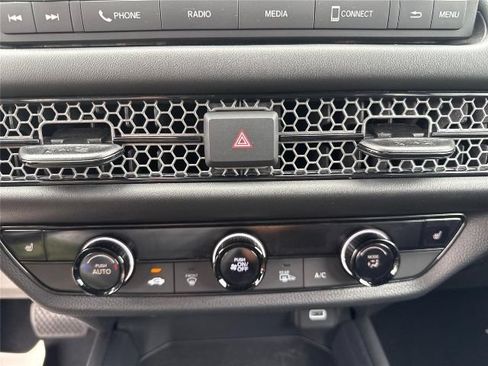 Used 2024 Honda HR-V Sport image 12