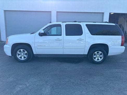 Used 2014 GMC Yukon XL SLT RWD image 2