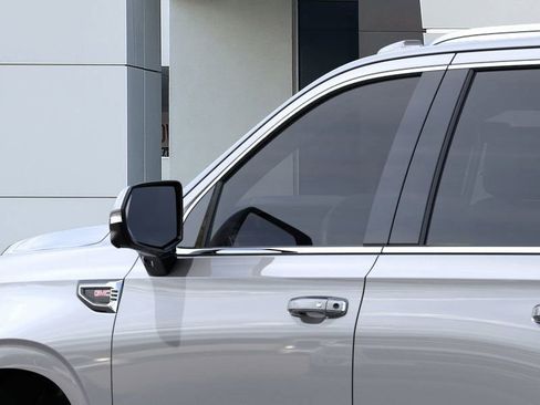 Used 2026 GMC Yukon Elevation image 12