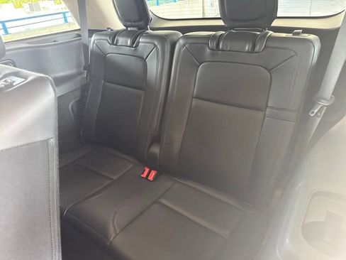 Used 2023 Lincoln Aviator Reserve w/ Elements Package Plus RWD image 5
