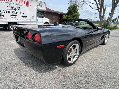 Used 2004 Chevrolet Corvette Convertible w/ Preferred Equipment Group RWD image 6