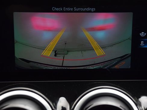 Certified 2022 Mercedes-Benz GLB 250 image 27