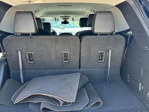 Used 2020 Chevrolet Traverse LT w/ LT Premium Package image 10
