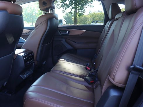 Used 2024 Acura MDX SH-AWD w/ Technology Package image 12