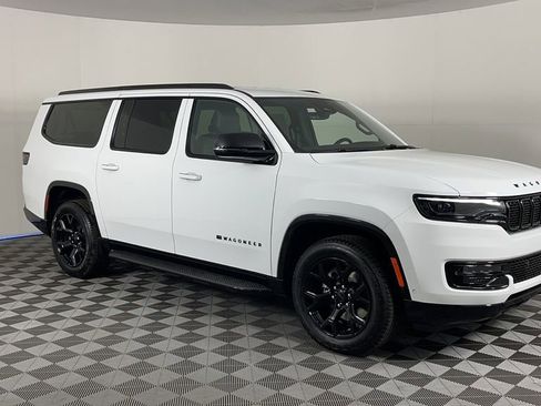 New 2025 Jeep Wagoneer L Series II image 2