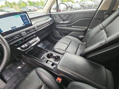 Used 2023 Lincoln Corsair Standard w/ Equipment Group 102A image 22