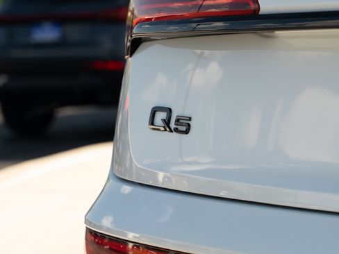 Used 2022 Audi Q5 2.0T Premium Plus w/ Premium Plus Package AWD/4WD image 30