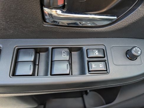 Used 2013 Subaru Crosstrek 2.0i Limited image 32