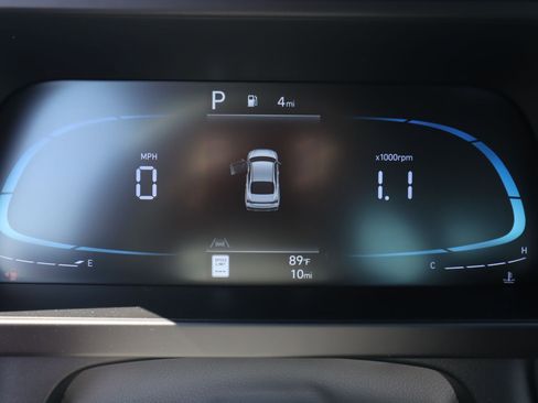 New 2025 Hyundai Elantra Sport image 12