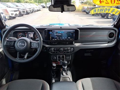 Certified 2024 Jeep Wrangler Unlimited Rubicon image 18