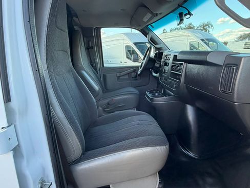 Used 2020 GMC Savana 2500 w/ Driver Convenience Package image 18