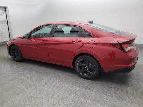 Used 2023 Hyundai Elantra SEL FWD image 3