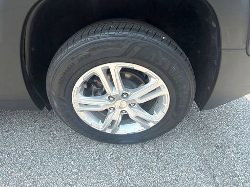 Used 2021 GMC Terrain SLE FWD image 13