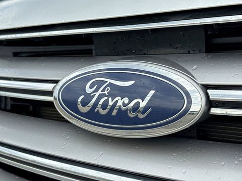 Used 2017 Ford Edge SEL w/ Equipment Group 201A AWD/4WD image 10
