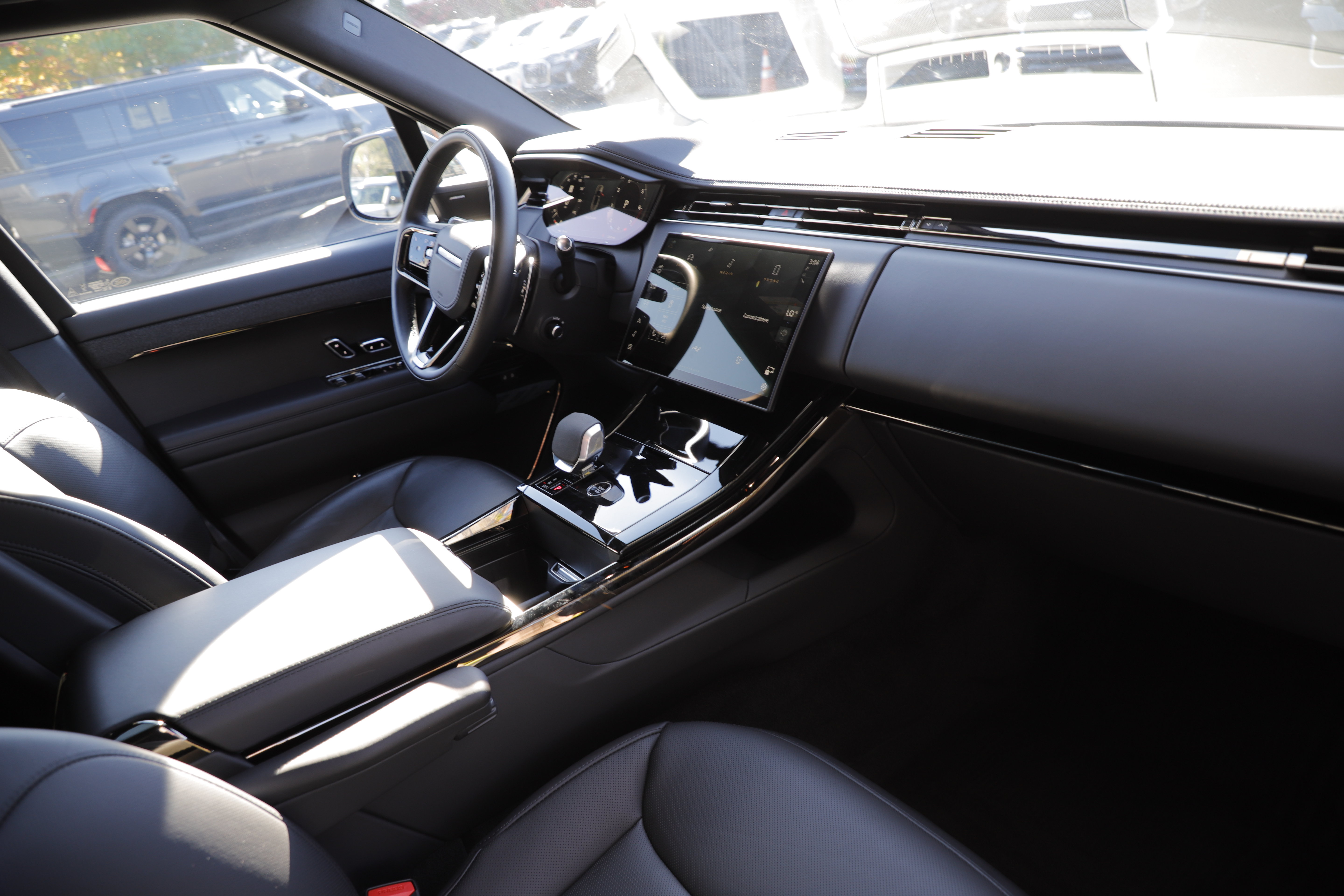Used 2025 Land Rover Range Rover Sport Dynamic SE AWD/4WD image 13