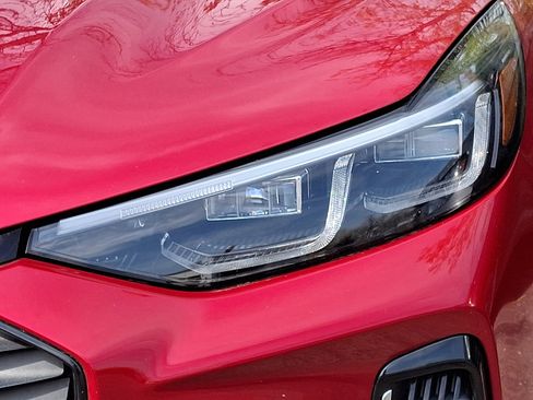 Used 2023 Ford Escape Platinum image 4