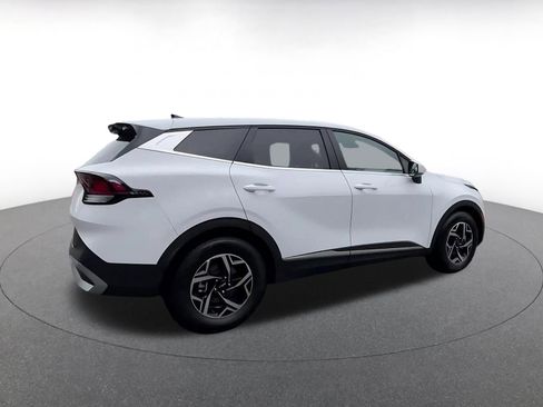 Used 2025 Kia Sportage LX FWD image 13