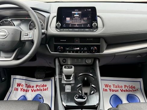 New 2026 Nissan Rogue SV image 25