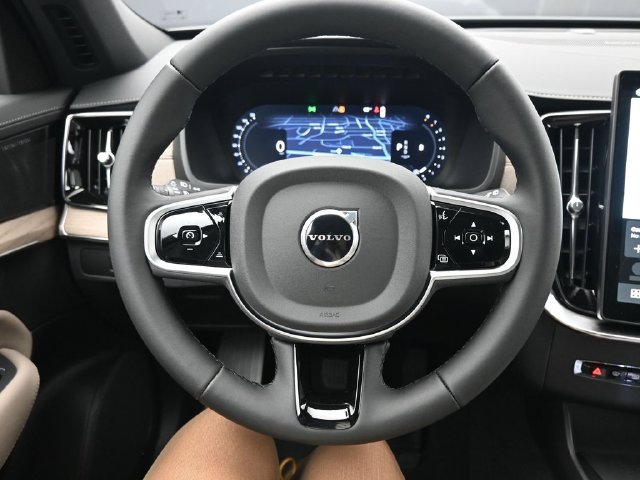 New 2026 Volvo XC90 B6 Plus w/ Protection Package Premier AWD/4WD image 28