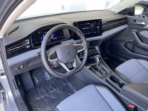 New 2025 Volkswagen Jetta SE image 14