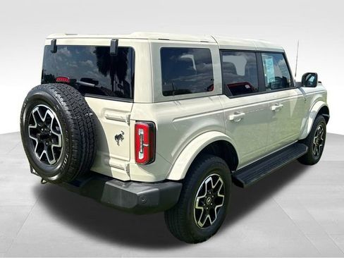 Used 2025 Ford Bronco Outer Banks AWD/4WD image 10