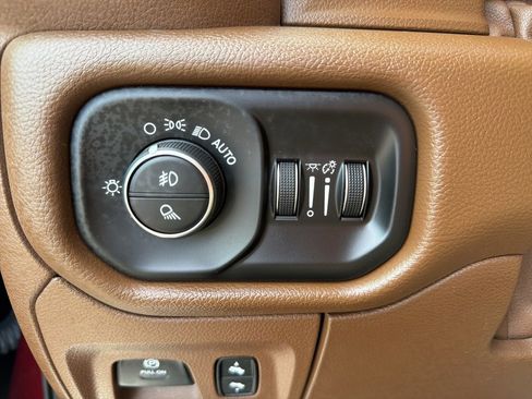 Used 2021 RAM 1500 Laramie image 51