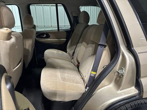 Used 2006 Chevrolet TrailBlazer LS w/ LS Preferred Equipment Group AWD/4WD image 11