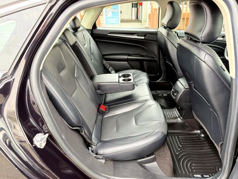 Used 2019 Ford Fusion Energi Titanium image 34