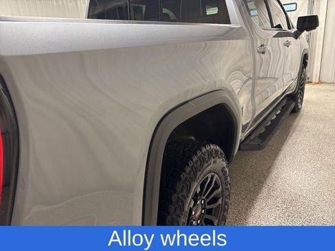 Used 2023 GMC Sierra 1500 AT4X image 10