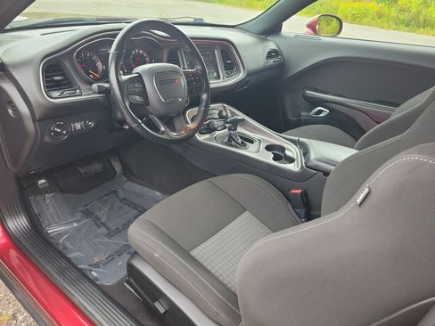 Used 2021 Dodge Challenger GT w/ Blacktop Package AWD/4WD image 18