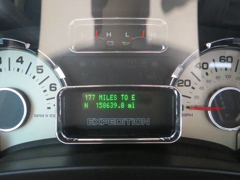 Used 2012 Ford Expedition XLT image 22