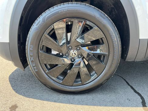Used 2026 Volkswagen Atlas SE AWD/4WD image 34