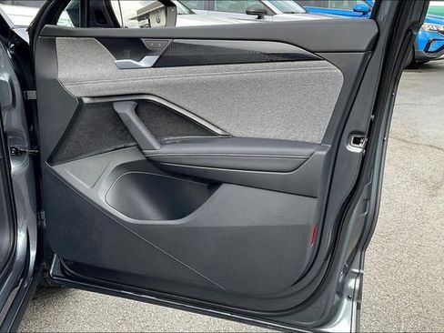 New 2025 Volkswagen Tiguan S AWD/4WD image 27