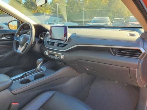 Used 2022 Nissan Altima 2.0 SR image 12