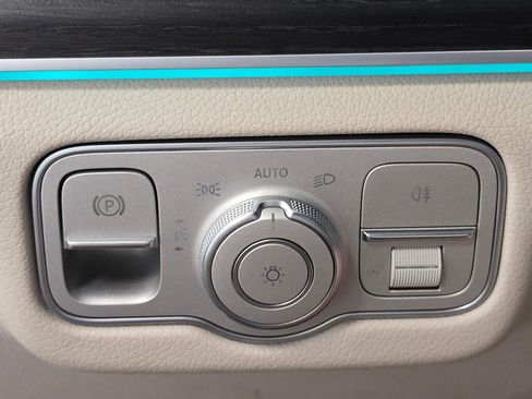 Used 2023 Mercedes-Benz GLE 350 4MATIC image 35