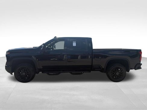 Used 2025 Chevrolet Silverado 2500 LTZ w/ Trail Boss Package AWD/4WD image 2