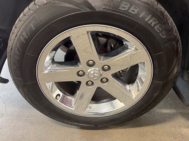 Used 2017 RAM 1500 Express RWD image 30