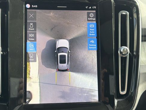 Certified 2023 Volvo XC40 B4 Plus w/ Driver Assist Package FWD image 62