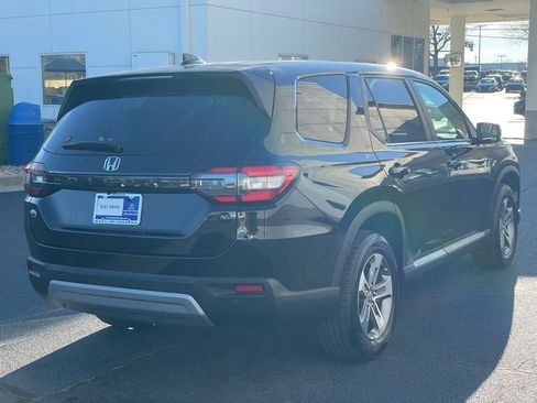 Certified 2023 Honda Pilot EX-L image 6