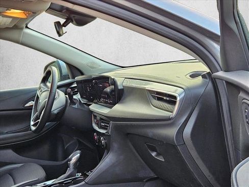 Used 2025 Buick Encore GX Preferred FWD image 17