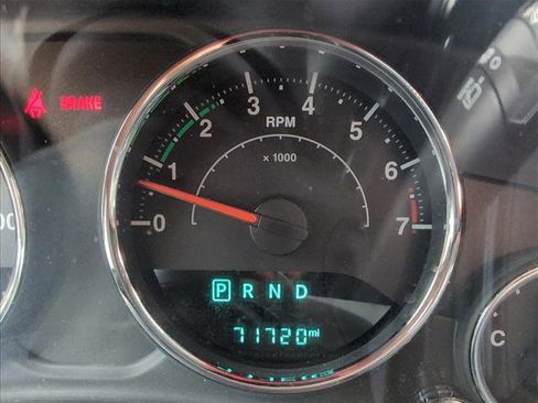 Used 2016 Jeep Wrangler Rubicon w/ Power Convenience Group AWD/4WD image 10
