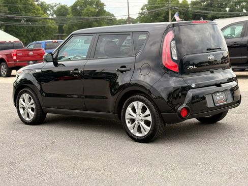 Used 2016 Kia Soul + w/ Primo Package FWD image 7